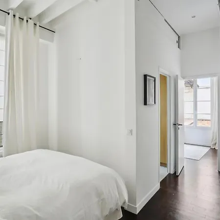 Apartment Saint Germain & Buci - 2br - Cityapartmentstay Paris